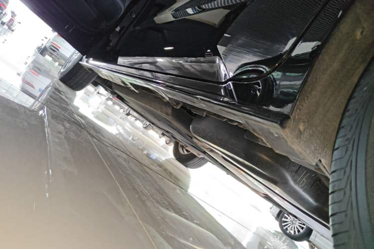 Used Toyota SIENNA 2021 2.5L Hybrid Luxury Edition Left Side Sill