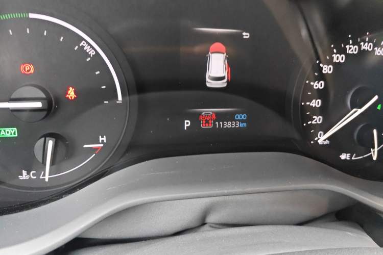 Used Toyota SIENNA 2021 2.5L Hybrid Premium Edition Odometer Close Up