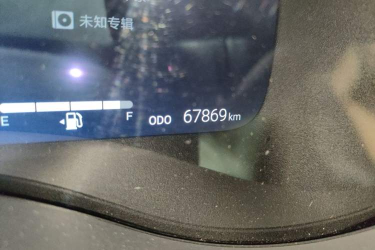 Used Toyota SIENNA 2021 2.5L Hybrid Platinum Edition Odometer Close Up