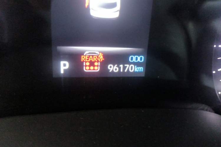 Used Toyota SIENNA 2021 2.5L Hybrid Premium Edition Odometer Close Up