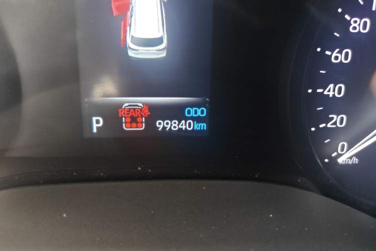 Used Toyota SIENNA 2021 2.5L Hybrid Premium Edition Odometer Close Up