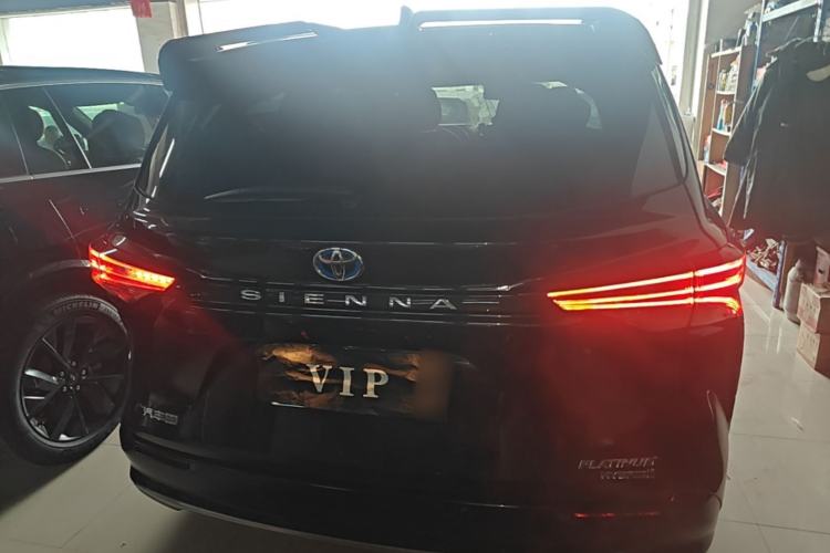 Used Toyota SIENNA 2021 2.5L Hybrid Platinum Edition Rear