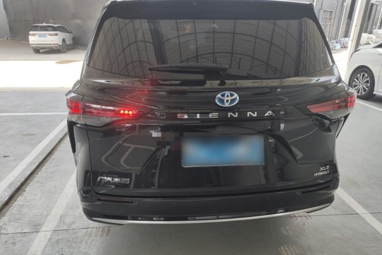 Used Toyota SIENNA 2021 2.5L Hybrid Luxury Edition Rear