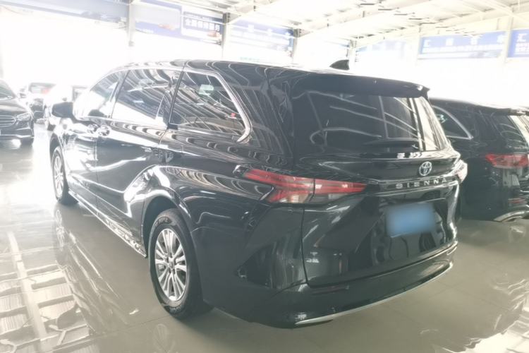 Used Toyota SIENNA 2021 2.5L Hybrid Premium Edition Rear Left 45 Deg