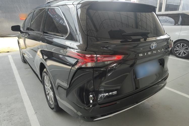 Used Toyota SIENNA 2021 2.5L Hybrid Luxury Edition Rear Left 45 Deg