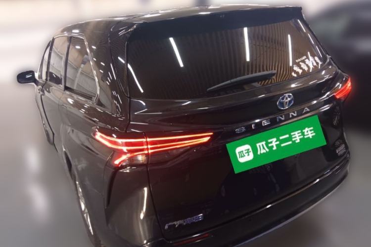 Used Toyota SIENNA 2021 2.5L Hybrid Premium Edition Rear Left 45 Deg