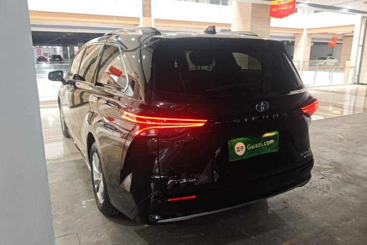Used Toyota SIENNA 2021 2.5L Hybrid Platinum Edition Rear Left 45 Deg