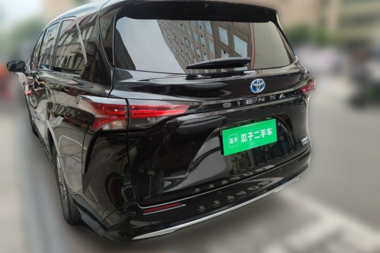 Used Toyota SIENNA 2021 2.5L Hybrid Premium Edition Rear Left 45 Deg