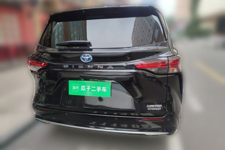 Used Toyota SIENNA 2021 2.5L Hybrid Premium Edition Rear