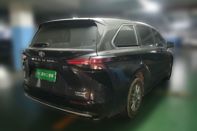 Used Toyota SIENNA 2021 2.5L Hybrid Premium Edition Rear Right 45 Deg
