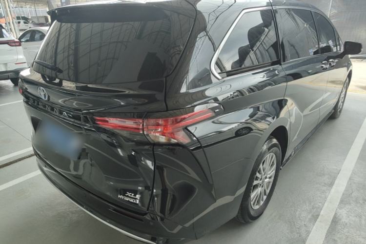 Used Toyota SIENNA 2021 2.5L Hybrid Luxury Edition Rear Right 45 Deg