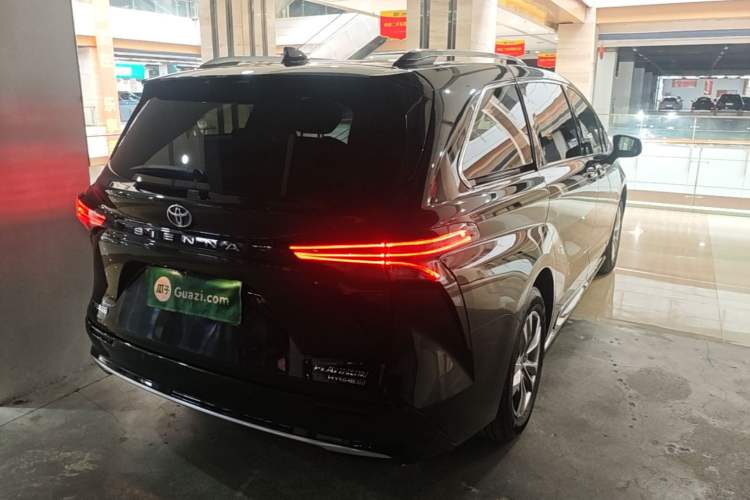 Used Toyota SIENNA 2021 2.5L Hybrid Platinum Edition Rear Right 45 Deg