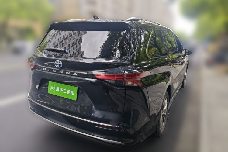 Used Toyota SIENNA 2021 2.5L Hybrid Platinum Edition Rear Right 45 Deg