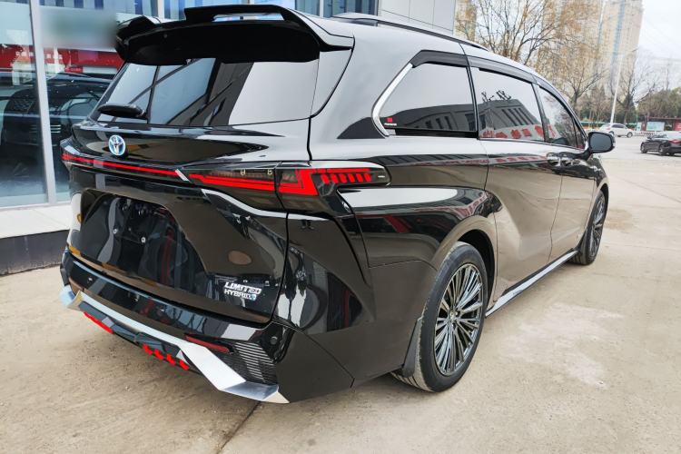 Used Toyota SIENNA 2021 2.5L Hybrid Premium Edition Rear Right 45 Deg