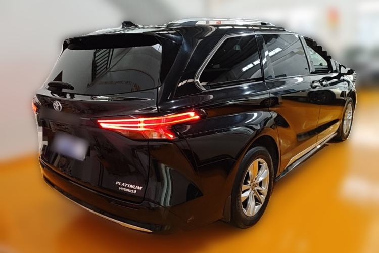 Used Toyota SIENNA 2021 2.5L Hybrid Platinum Edition Rear Right 45 Deg