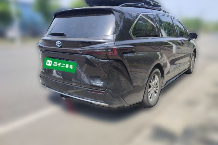 Used Toyota SIENNA 2021 2.5L Hybrid Luxury Edition Rear Right 45 Deg
