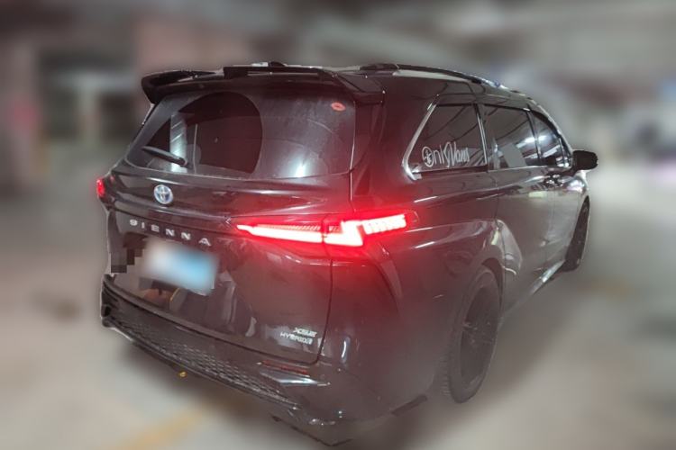 Used Toyota SIENNA 2021 2.5L Hybrid Luxury Edition Rear Right 45 Deg
