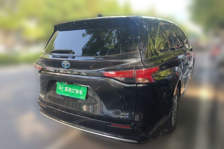 Used Toyota SIENNA 2021 2.5L Hybrid Luxury Edition Rear Right 45 Deg