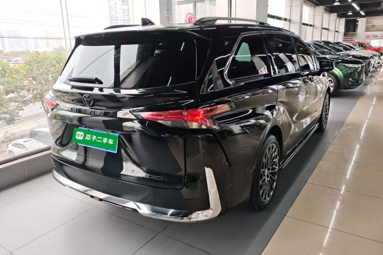 Used Toyota SIENNA 2021 2.5L Hybrid Comfort Edition Rear Right 45 Deg