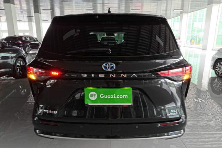 Used Toyota SIENNA 2021 2.5L Hybrid Luxury Edition Rear