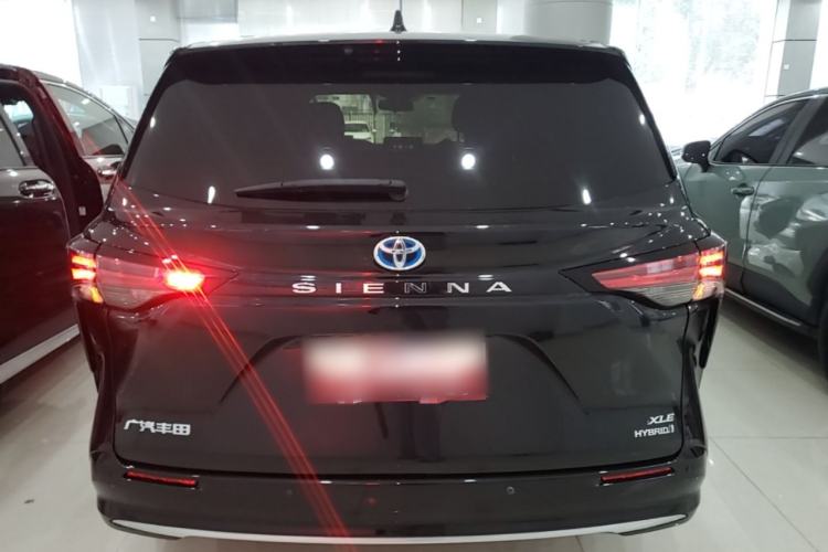 Used Toyota SIENNA 2021 2.5L Hybrid Luxury Edition Rear