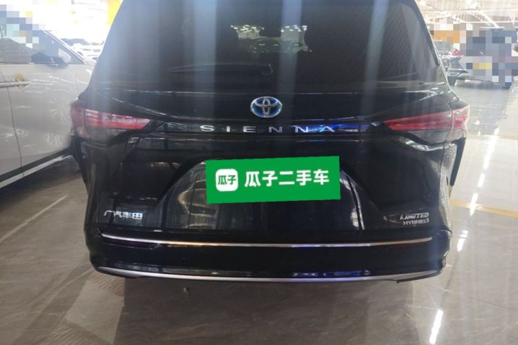 Used Toyota SIENNA 2021 2.5L Hybrid Premium Edition Rear