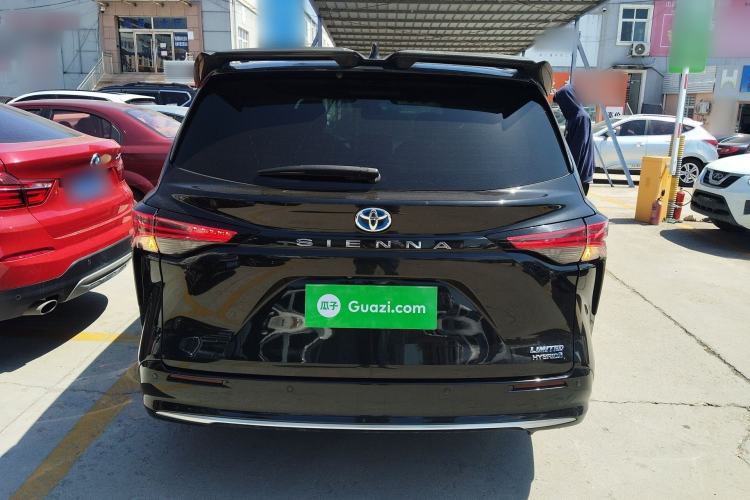Used Toyota SIENNA 2021 2.5L Hybrid Premium Edition Rear