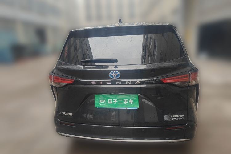 Used Toyota SIENNA 2021 2.5L Hybrid Luxury Edition Rear