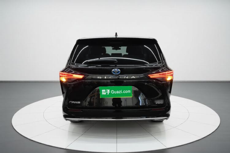 Used Toyota SIENNA 2021 2.5L Hybrid Premium Edition Rear