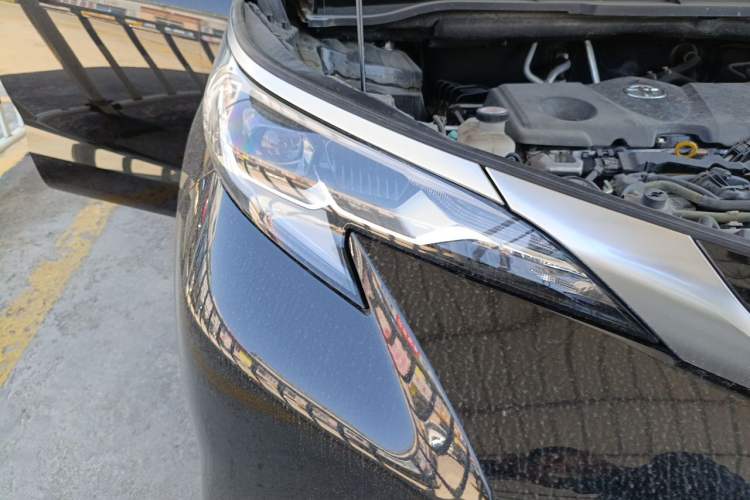 Used Toyota SIENNA 2021 2.5L Hybrid Premium Edition Right Front Headlight