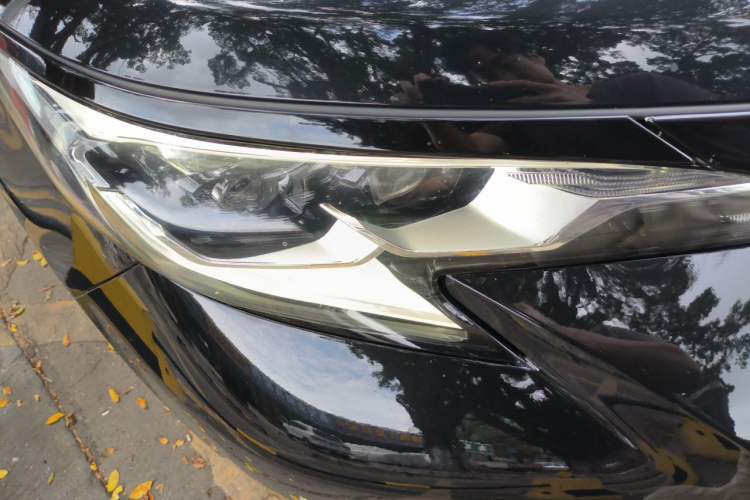 Used Toyota SIENNA 2021 2.5L Hybrid Platinum Edition Right Front Headlight
