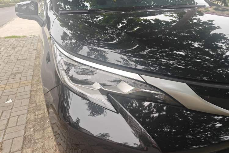 Used Toyota SIENNA 2021 2.5L Hybrid Premium Edition Right Front Headlight