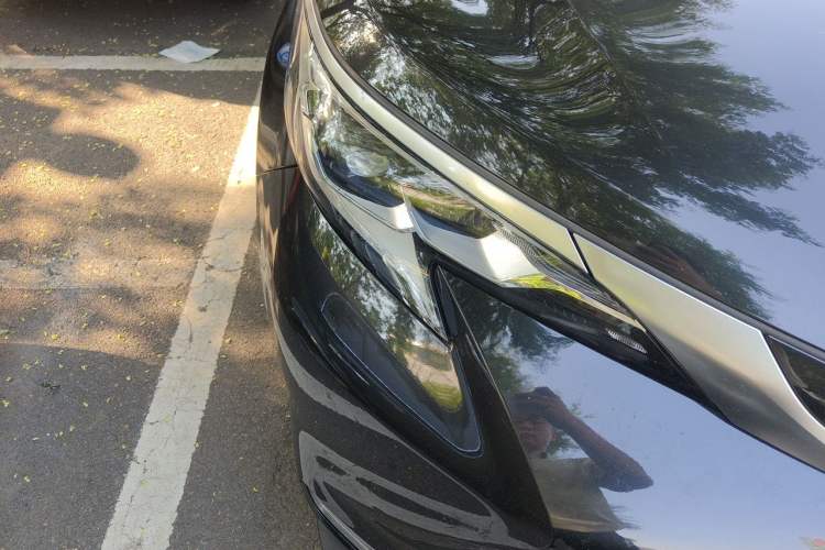 Used Toyota SIENNA 2021 2.5L Hybrid Luxury Edition Right Front Headlight