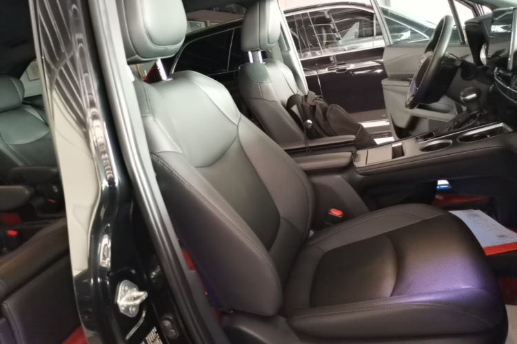 Used Toyota SIENNA 2021 2.5L Hybrid Premium Edition Right Front Seat