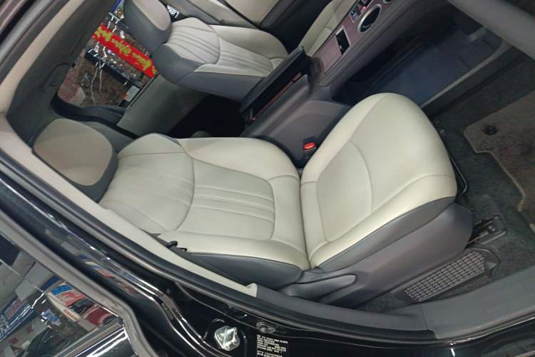 Used Toyota SIENNA 2021 2.5L Hybrid Comfort Edition Right Front Seat