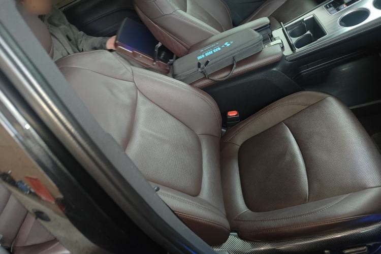 Used Toyota SIENNA 2021 2.5L Hybrid Platinum Edition Right Front Seat