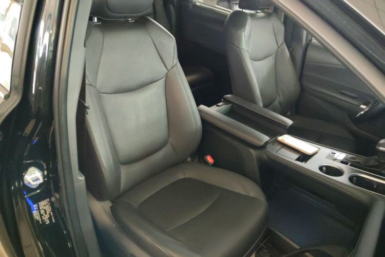 Used Toyota SIENNA 2021 2.5L Hybrid Premium Edition Right Front Seat