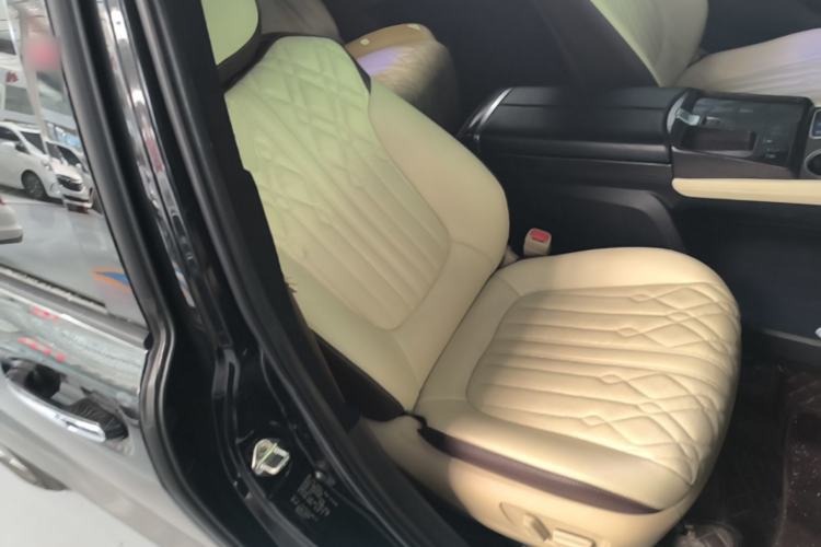 Used Toyota SIENNA 2021 2.5L Hybrid Luxury Edition Right Front Seat