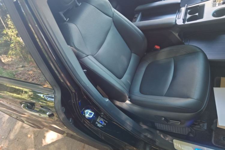 Used Toyota SIENNA 2021 2.5L Hybrid Premium Edition Right Front Seat