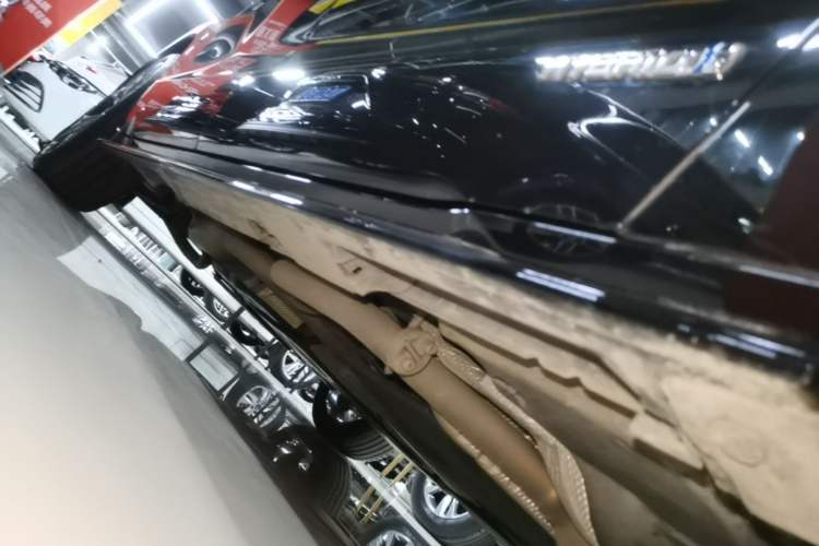 Used Toyota SIENNA 2021 2.5L Hybrid Premium Edition Right Side Sill