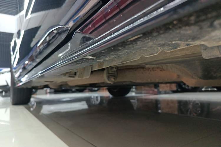 Used Toyota SIENNA 2021 2.5L Hybrid Comfort Edition Right Side Sill