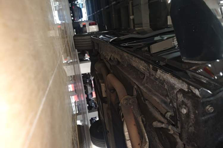 Used Toyota SIENNA 2021 2.5L Hybrid Platinum Edition Right Side Sill