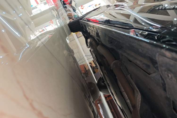 Used Toyota SIENNA 2021 2.5L Hybrid Premium Edition Right Side Sill