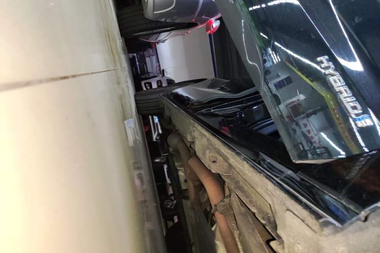 Used Toyota SIENNA 2021 2.5L Hybrid Premium Edition Right Side Sill