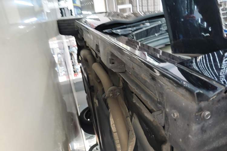 Used Toyota SIENNA 2021 2.5L Hybrid Premium Edition Right Side Sill