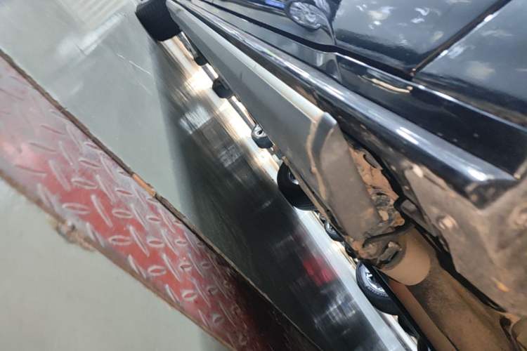 Used Toyota SIENNA 2021 2.5L Hybrid Ultimate Edition Right Side Sill