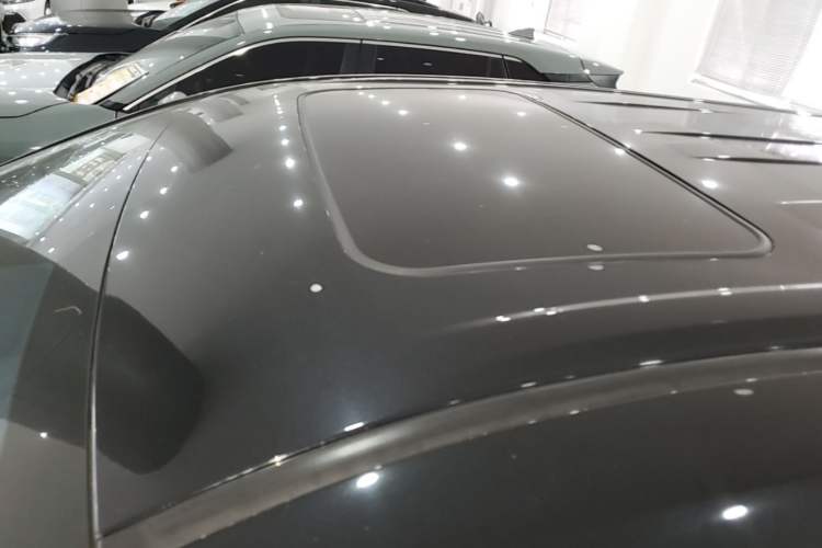 Used Toyota SIENNA 2021 2.5L Hybrid Luxury Edition Roof