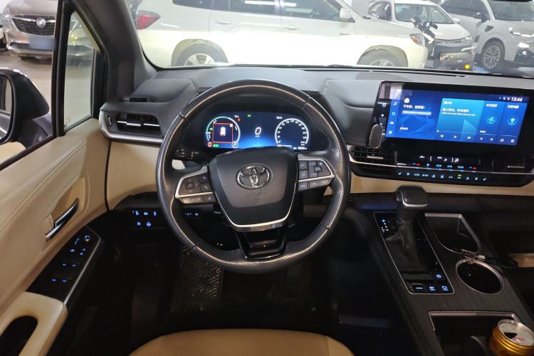Used Toyota SIENNA 2021 2.5L Hybrid Ultimate Edition Steering Wheel