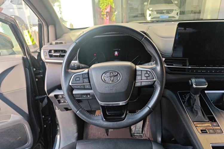 Used Toyota SIENNA 2021 2.5L Hybrid Premium Edition Steering Wheel