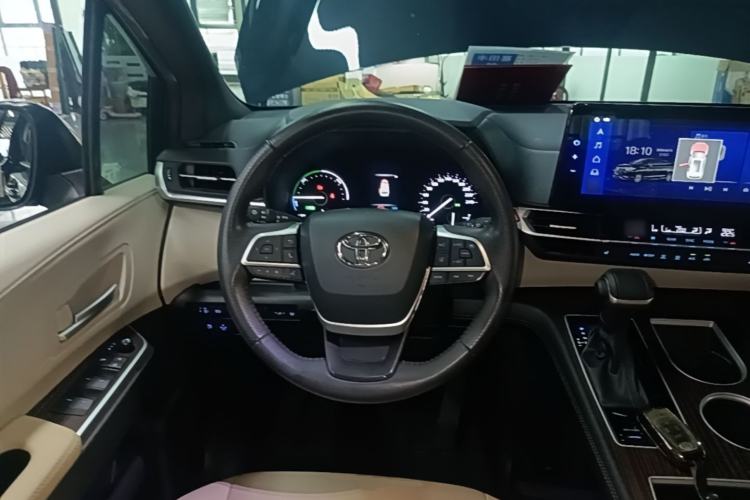 Used Toyota SIENNA 2021 2.5L Hybrid Luxury Edition Steering Wheel